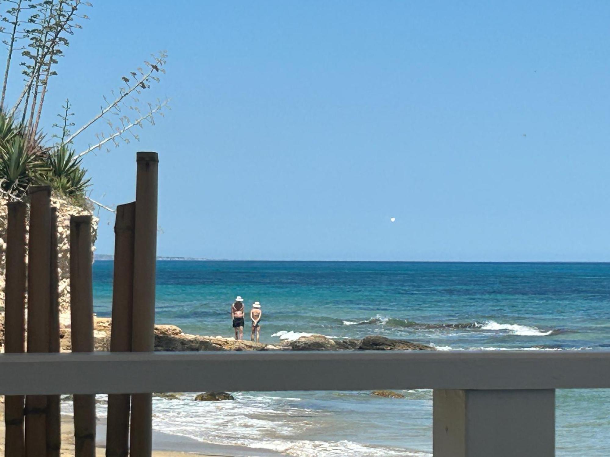Sealands 50 Meters From The Sandy Beach With Wifi Avola Exterior foto