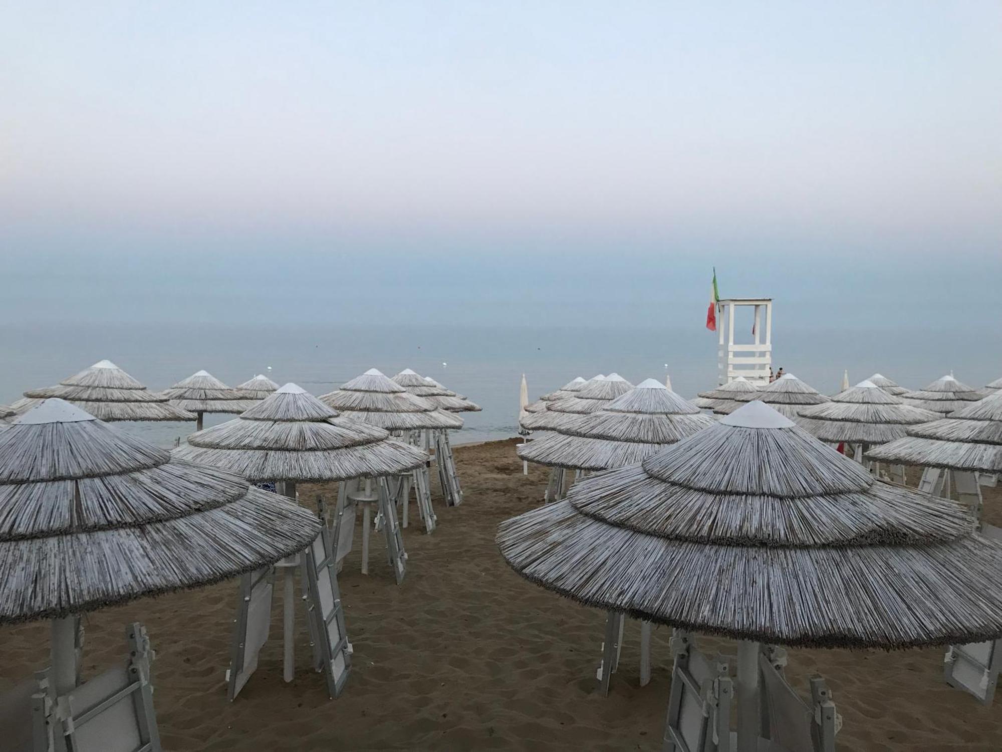Sealands 50 Meters From The Sandy Beach With Wifi Avola Exterior foto